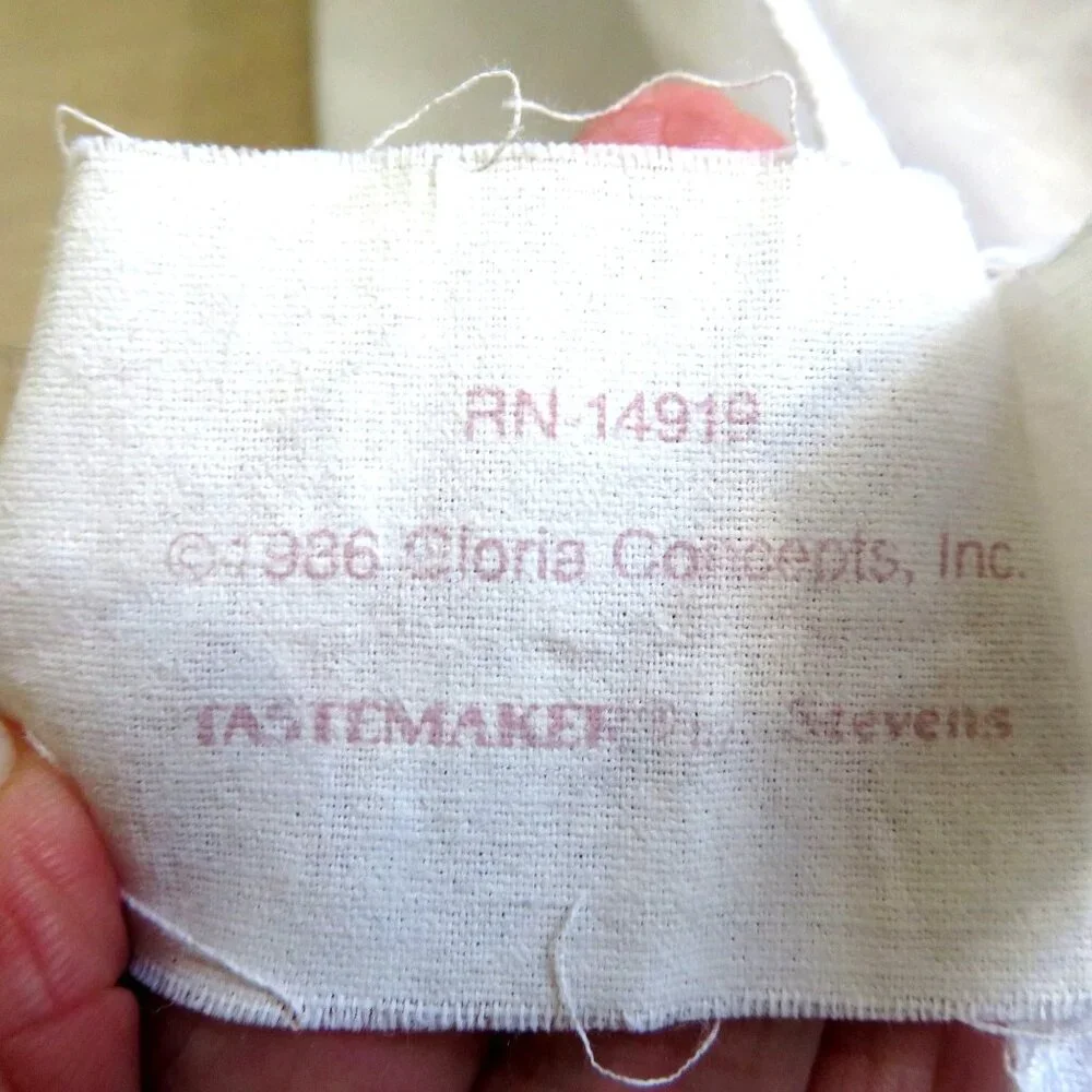 Vintage 1986 Gloria Vanderbilt Queen Bed Skirt Pastel Floral Lily 13